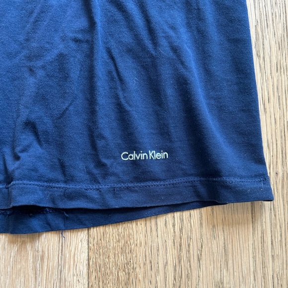 Calvin Klein Tee - Picture 3 of 3